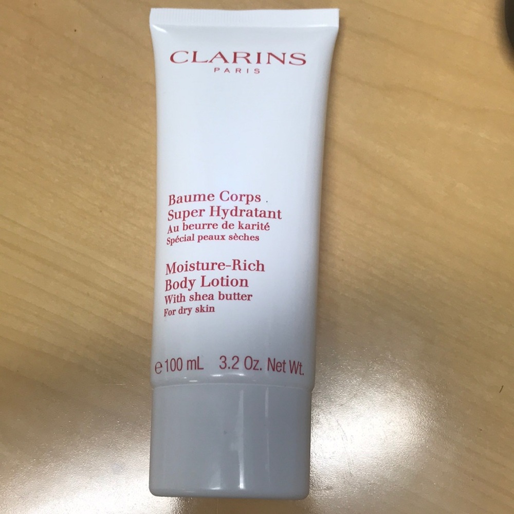 Clarins moisture rich body lotion
